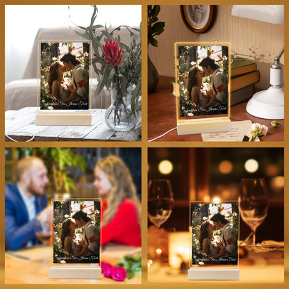 Cadre photo LED personnalisé avec photo, support en bois et socle LED 